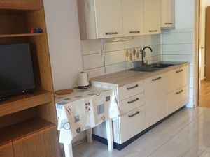 23587826-Ferienwohnung-2-Vir-300x225-1