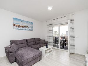 23122235-Ferienwohnung-6-Vir-300x225-4