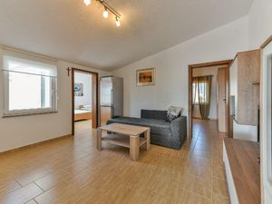 23058585-Ferienwohnung-6-Vir-300x225-5