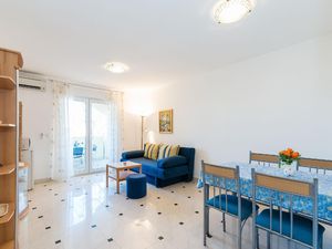 23057719-Ferienwohnung-4-Vir-300x225-4