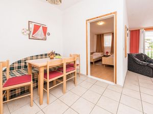 23280845-Ferienwohnung-4-Vir-300x225-4