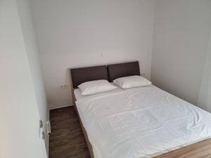 23829516-Ferienwohnung-4-Vir-300x225-4