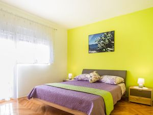 22293323-Ferienwohnung-6-Vir-300x225-4