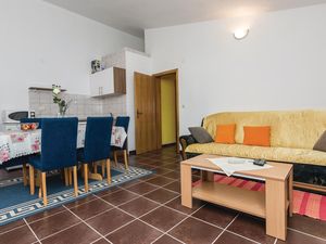 23727442-Ferienwohnung-9-Vir-300x225-1