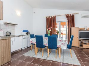 23727442-Ferienwohnung-9-Vir-300x225-2