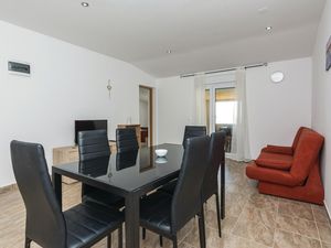 23740589-Ferienwohnung-6-Vir-300x225-4