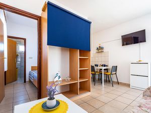 23752067-Ferienwohnung-2-Vir-300x225-5