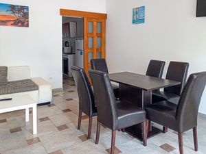 23756431-Ferienwohnung-4-Vir-300x225-3