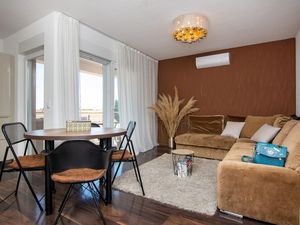 23937655-Ferienwohnung-5-Vir-300x225-2