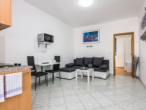 23335135-Ferienwohnung-4-Vir-300x225-1