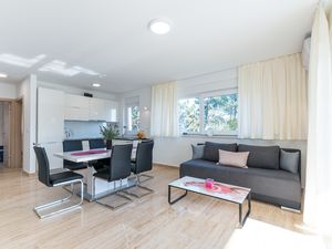 23335259-Ferienwohnung-4-Vir-300x225-2