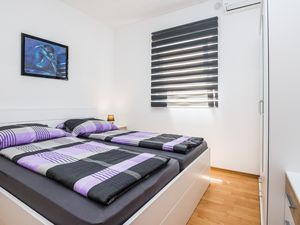 23335399-Ferienwohnung-4-Vir-300x225-5