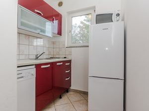 23335320-Ferienwohnung-6-Vir-300x225-5