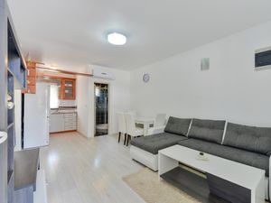 23335283-Ferienwohnung-6-Vir-300x225-1