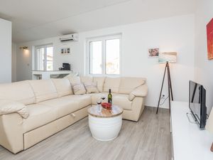 23539158-Ferienwohnung-6-Vir-300x225-2