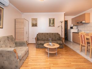 23557511-Ferienwohnung-5-Vir-300x225-2