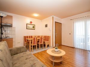 23557511-Ferienwohnung-5-Vir-300x225-5