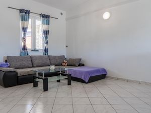 23686672-Ferienwohnung-4-Vir-300x225-1