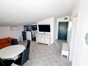 23980329-Ferienwohnung-5-Vir-300x225-1