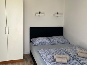 23980329-Ferienwohnung-5-Vir-300x225-4