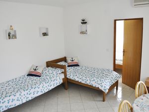 23931773-Ferienwohnung-4-Vir-300x225-2