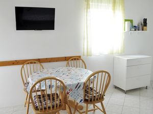 23931773-Ferienwohnung-4-Vir-300x225-5