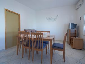 23933071-Ferienwohnung-5-Vir-300x225-1