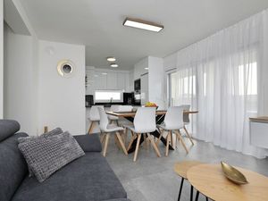 24017795-Ferienwohnung-6-Vir-300x225-5