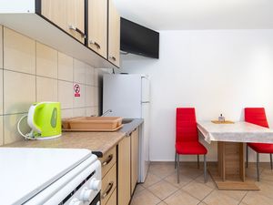 23933041-Ferienwohnung-3-Vir-300x225-5