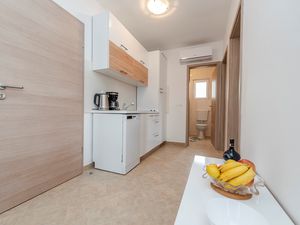 23933423-Ferienwohnung-4-Vir-300x225-4