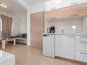 23933423-Ferienwohnung-4-Vir-300x225-5