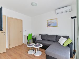 23933454-Ferienwohnung-6-Vir-300x225-1