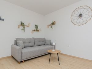 24018548-Ferienwohnung-23-Vir-300x225-2