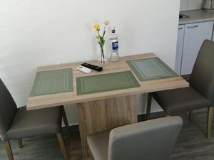 24019018-Ferienwohnung-2-Vir-300x225-4