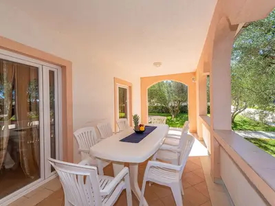 Ferienwohnung für 8 Personen (100 m²) in Vir 4/10