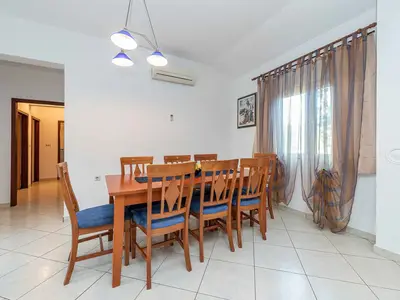 Ferienwohnung für 8 Personen (100 m²) in Vir 9/10