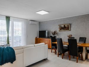 24014325-Ferienwohnung-6-Vir-300x225-3