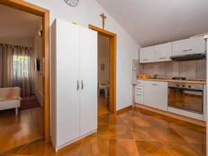 24020953-Ferienwohnung-4-Vir-300x225-2