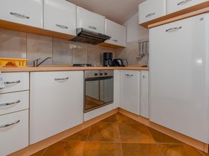 24020953-Ferienwohnung-4-Vir-300x225-3