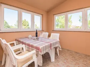 Ferienwohnung für 3 Personen in Vir