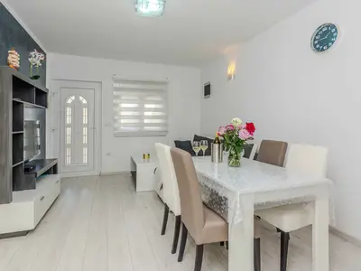 Ferienwohnung für 6 Personen (52 m²) in Vir 8/10