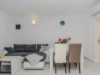 Ferienwohnung für 6 Personen (52 m²) in Vir 9/10