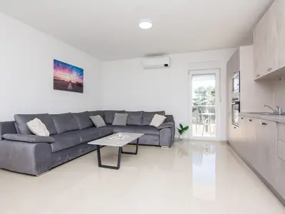 Ferienwohnung für 8 Personen (90 m²) in Vir 5/10