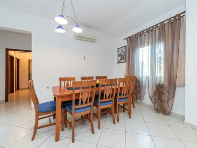 Ferienwohnung für 8 Personen (100 m²) in Vir 3/10