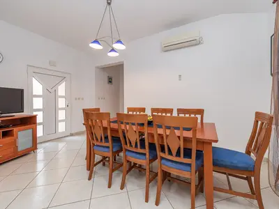 Ferienwohnung für 8 Personen (100 m²) in Vir 7/10