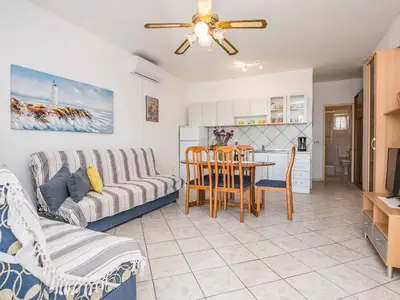 Ferienwohnung für 4 Personen (54 m²) in Vir 8/10