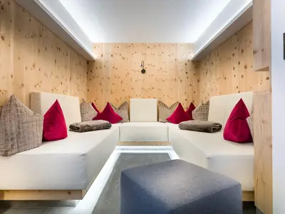 Zirbenecke im Wellnessbereich