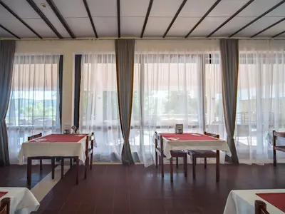 DiningRoom