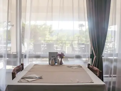 DiningRoom