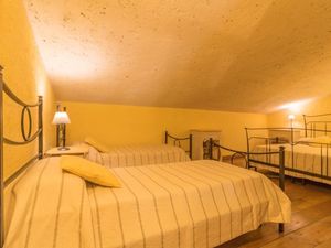 23681503-Ferienwohnung-6-Viterbo-300x225-0